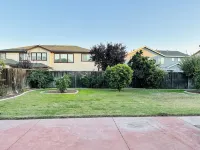 Discover Turlock charm near California State University Hotel in zona California State University, Stanislaus