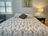 Ferrari House 1BD Hideaway Apartment Hotels in Jackson