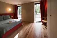 La Maison Rouge Отели в г. 