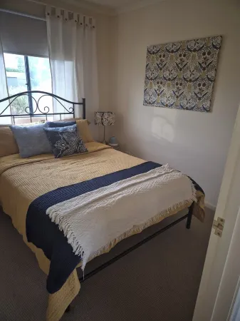 The Flagstaff Clayton Bay - relaxing getaway with water views. Sleeps up to 7