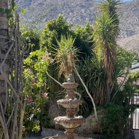 Villa A- 2bed/2bath with kitchen, dining&living rooms, in downtown Palm Springs!