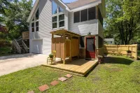 "Calm it Down" Bikes, Beach, and 5 star reviews!