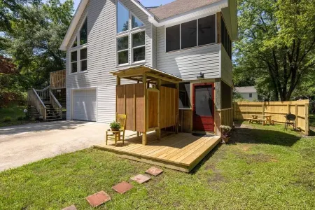 "Calm it Down" Bikes, Beach, and 5 star reviews!