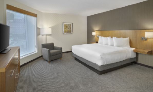 DoubleTree by Hilton Edmonton Downtown