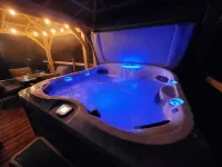 Wits End Retreat @ Mt. Rainier - Hot Tub & WiFi Hotels near Nisqually Entrance Historic District