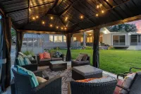 Huge Reunion Ctr 30+, 16 Br, 8.5 Bath, Pets Hotels in Riverton