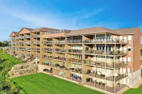 WaterfrontCondo!BridgesBay!AmazingViews!Pets!Pools!Fitness!Arcade!4kingbedrooms!