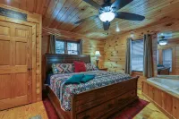 Couples Getaway! Private, Romantic, Cabin with Jacuzzi & Hot Tub in Gatlinburg