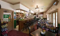 2 Bd GROUND FLOOR, Pointe Royale Golf, INDOOR POOL,  and Lake Taneycomo fishing
