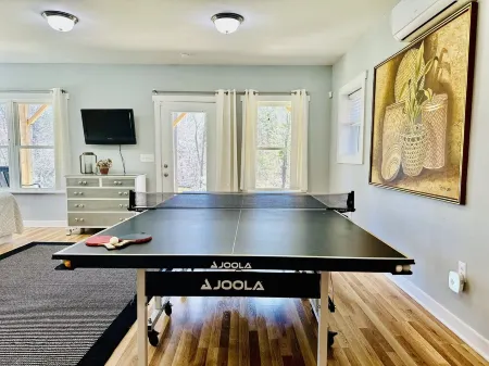 Cabin Boheme & Boat Rental "A Lakefront Hideaway"Kayaks, Firepit, Petfriendly