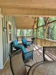Rosie’s Peaceful Lake House