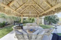 Less than a Mile to the beach! Walk to shops and beach! Villa pool house dream!