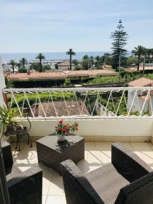 Bright apartment with sea view