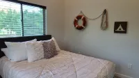 Spectacle Lake Waterfront Retreat Chalet