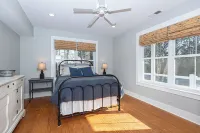 Waterfront Home & Golf Getaway - Close to the Boardwalk and Assateague Explore OC附近的飯店