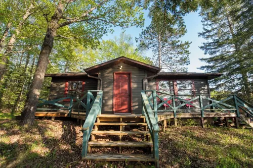 4 Season Lake - Friend & Family Gatherings: Snowmobiling, Fishing, ATV & More!!