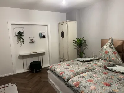 EXCLUSIVE 2 room ground floor apartment with balcony in top location!  호텔