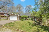 Hot Tub+Beautiful View+Sleeps 12+Outdoor Oasis