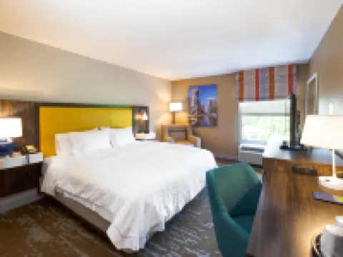 แฮมป์ตัน อินน์ แอนด์ สวีทส์ ราลี แครี เลอโนโว เซ็นเตอร์ โรงแรมในแครี