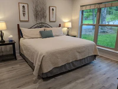 New Mountain Retreat w/outdoor activities including rock climbing and hiking
