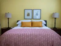 Luxury Apartment in Scranton's Hill Section! Hotels in Scranton