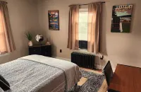 Saratoga Eastside home - Walking close to Track &  SPAC, pet friendly