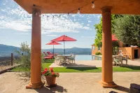 Modern Italian Villa with Infinity Pool & Panoramic Views - 5성급