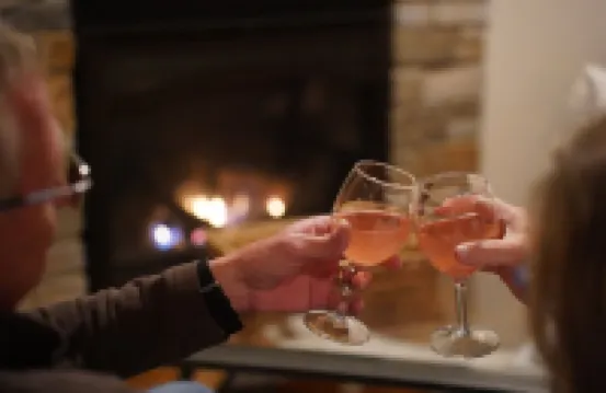 THE VIEWS! Minutes from Garden of the Gods, Shawnee with Highland cows & a pool!