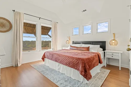 5 Star-2 Min Walk to the Beach-Ocean View-Heated Pool-Hottub-Modern