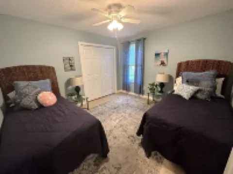 Rare find in Historic Orange Blossom 3/2 with golf cart