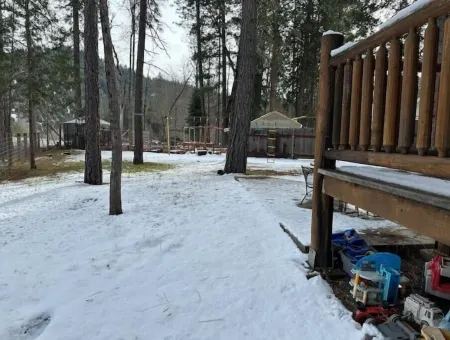 Cozy Log Cabin with private access to the Trinity River!