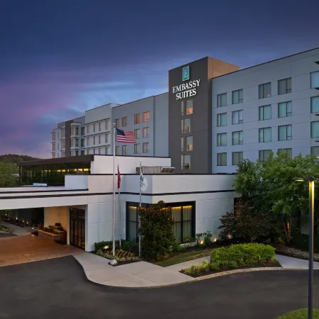 Embassy Suites by Hilton Knoxville West Отели рядом с достопримечательностью «Терки-Крик»
