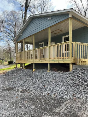 Rattletrap Cabin - 3bed/2bath Отели в г. Скотсборо