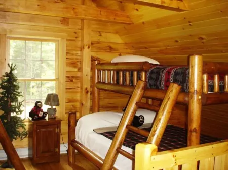 Spruce Run Hideaway, Log Cabin Alone On 245 Acres Of Forest, Lewisburg Pa