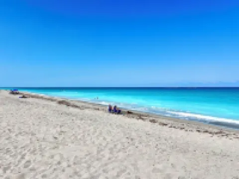 POSHPADZ Hideaway Villa 2 bed 2 bath PGA National Close to Beaches-Sleeps 5