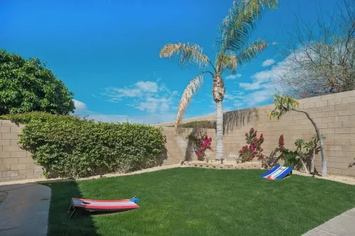 Walk to Festivals From a Modern Dream House Near La Quinta