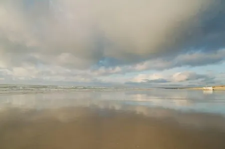 House with large garden Отели в г. Плонеур-Ланверн