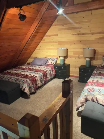 Red Bluffs Lodge Upper Unit, located on the River, minutes from Devils Tower!