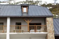 Comfortable apartment at the foot of the slopes, swimming pool and sauna. 수드 주변 호텔