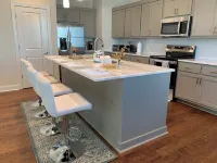 Cozy Southern Retreat #2: 3 Bedrooms with 3.5 Baths, Near Square & Ole Miss