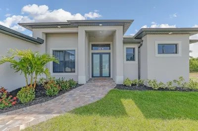Sunrise Villa with Private Heated Salt Water Pool and Spa near Golf Course Hotels near Cape Coral Sports Complex