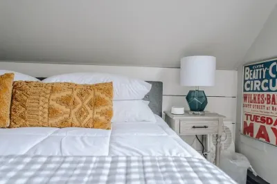 Beautiful Green Ridge Apartment in Scranton Greyhound: Bus Station 주변 호텔