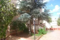 Small villa in a quiet area but a few meters from the village