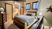 Slope Side Camelback 3BR Townhome