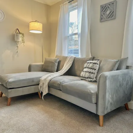 New, Clean, Downtown Getaway!