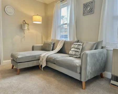 New, Clean, Downtown Getaway! Hotels in Concord