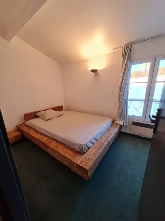 Charming house "Les Flots en Ré" 100 m from the ocean and 300 m from the market.