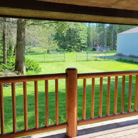 Adventure Cabin -Coolin Priest Lake; King Bed, Bunks, Atv and Snowmobile Parking
