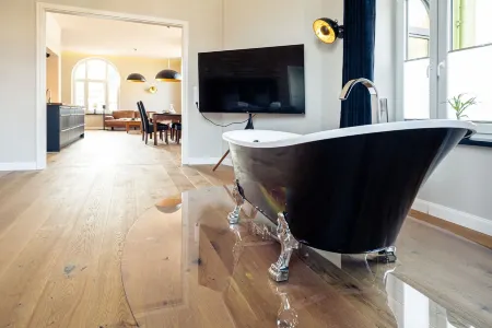 Bright loft apartment close to the beach in a quiet location