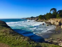 Ocean Views. Long Stay Discount. Short Walk to Shell Beach, Dog Friendly. Hotels in Sea Ranch